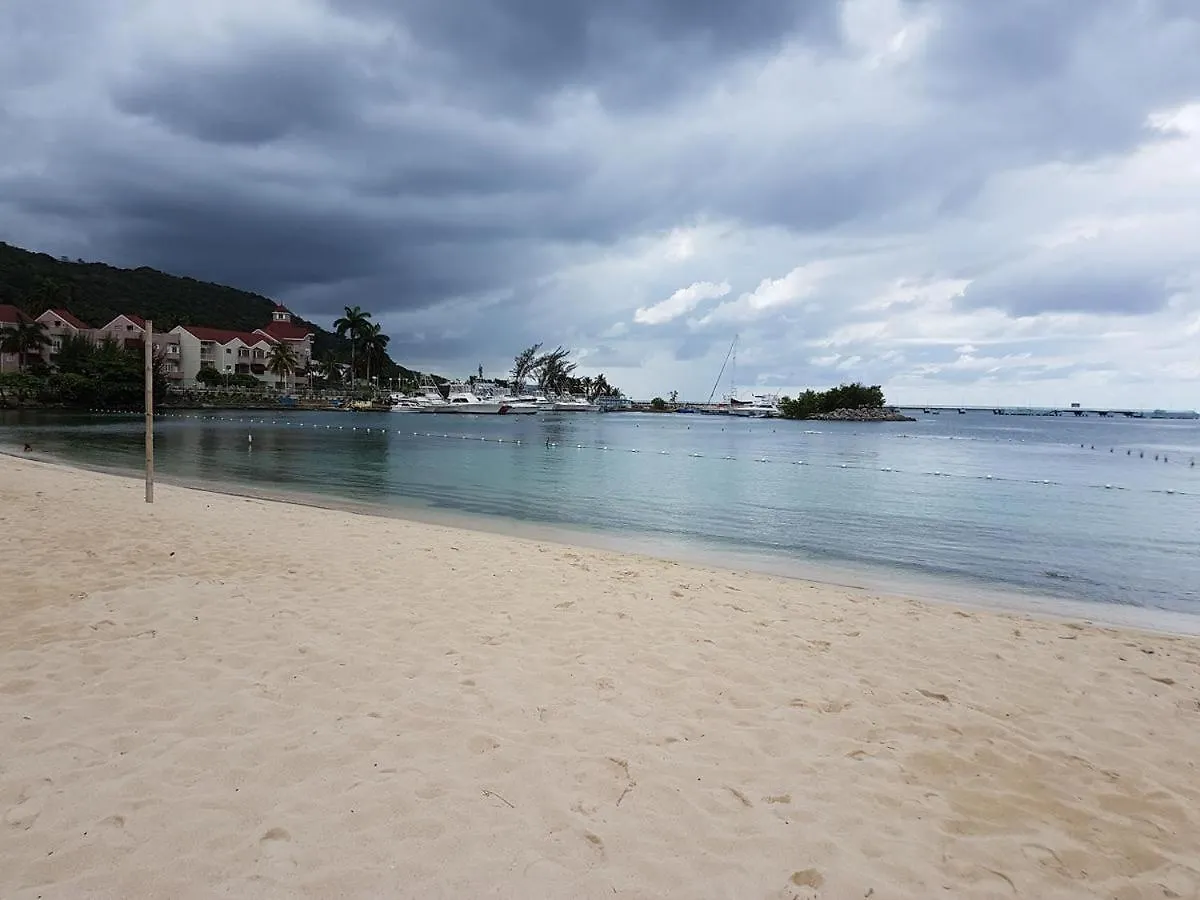 Ocho Rios Beach Apt At Sandcastles Jamaica