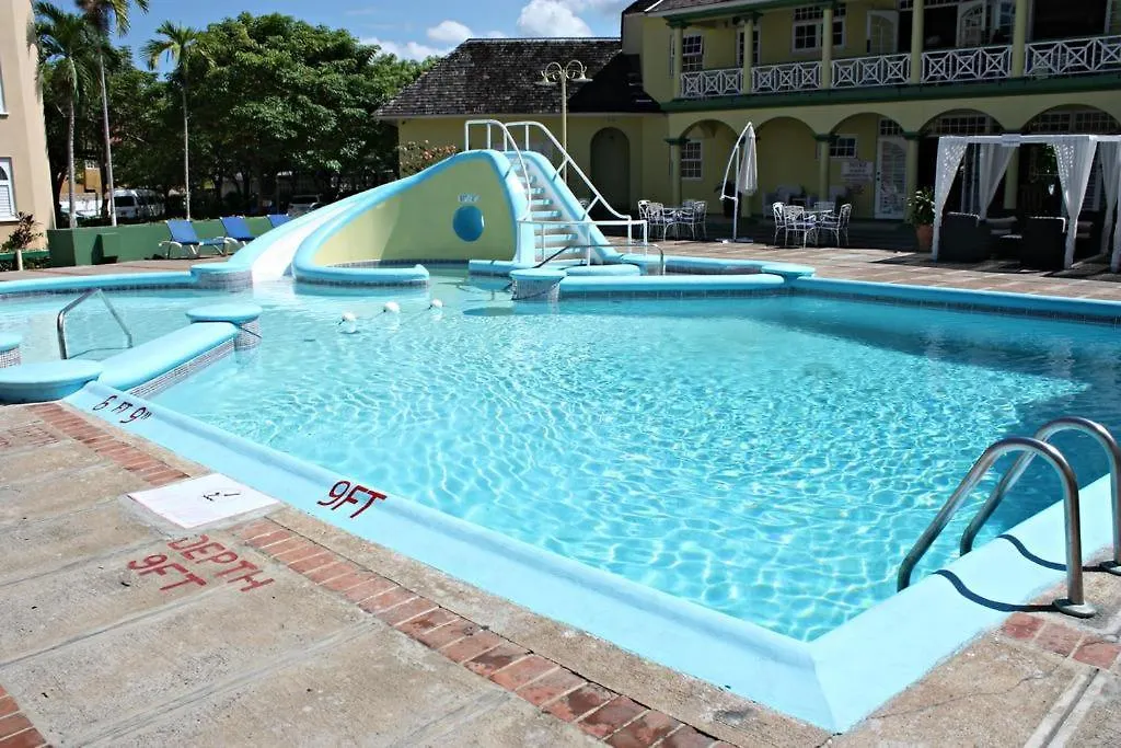 Ocho Rios Beach Apt At Sandcastles