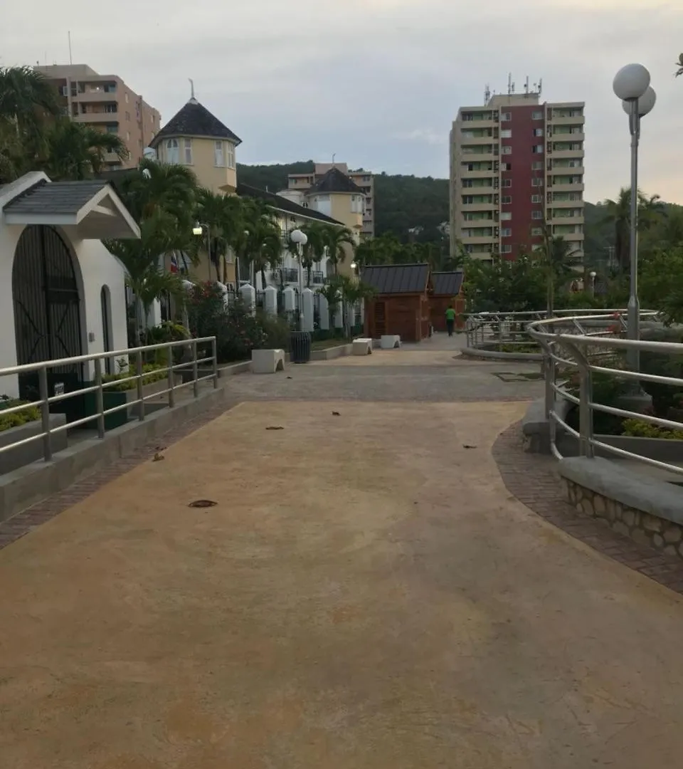 Ocho Rios Beach Apt At Sandcastles